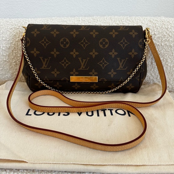 Louis Vuitton Handbags - Louis Vuitton Monogram Canvas Favorite MM Bag